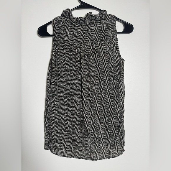 J.Crew Black White Sleeveless Blouse Ruffle Neck Button Front - Picture 2 of 5